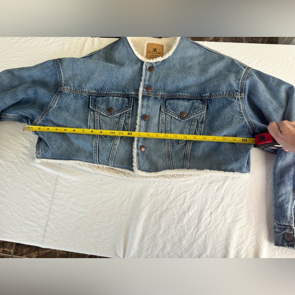Denimist Anthropologie Cropped Sherpa-Lined Denim Jacket NWT Size S - Picture 10 of 11